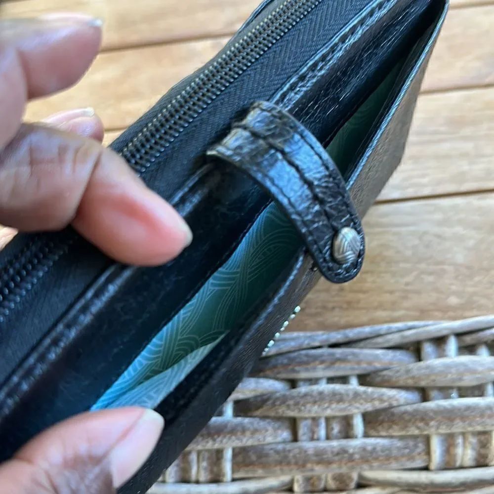 The Sak Iris Large Smartphone Wristlet - Picture 3 of 4